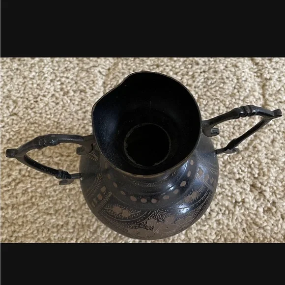 Antique vases and lanterns 3 piece set - Picture 4 of 10